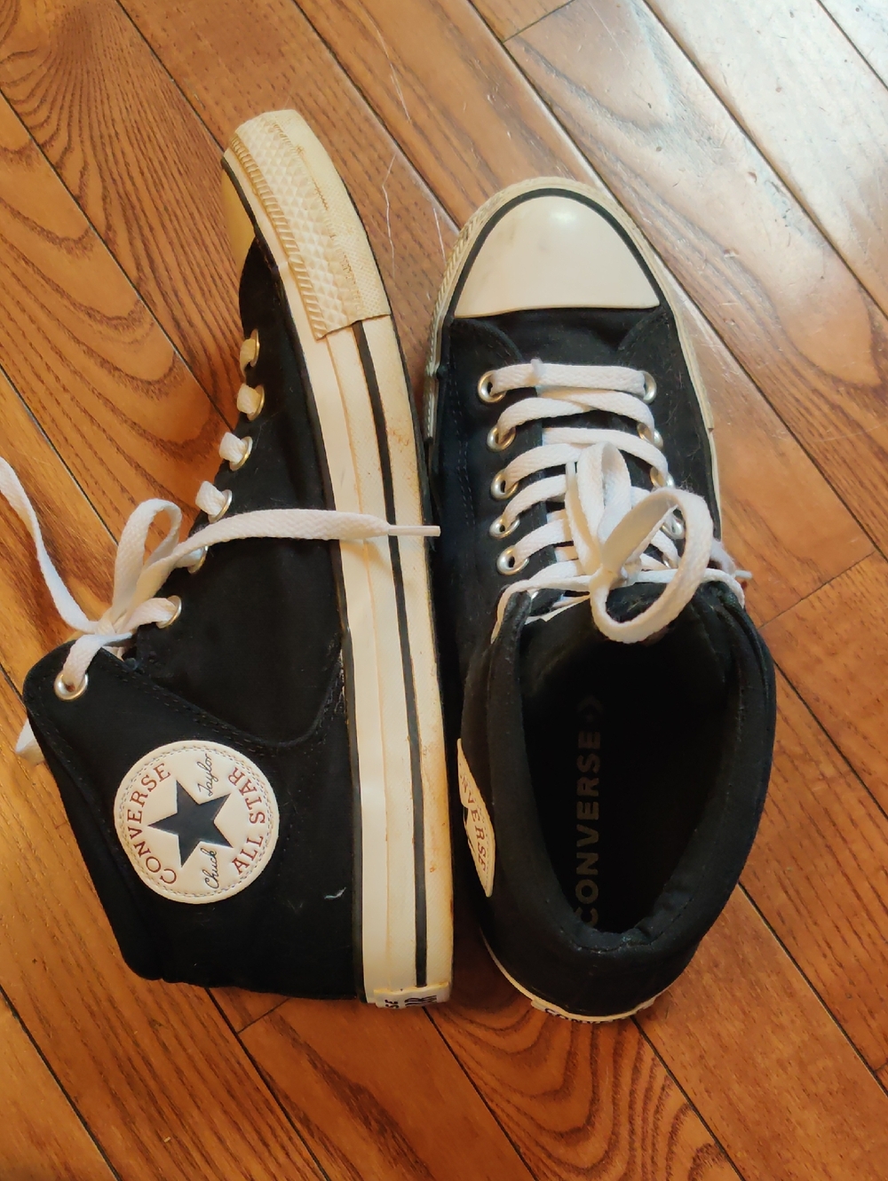 Converse Black and White High-Top Sneakers Size 8